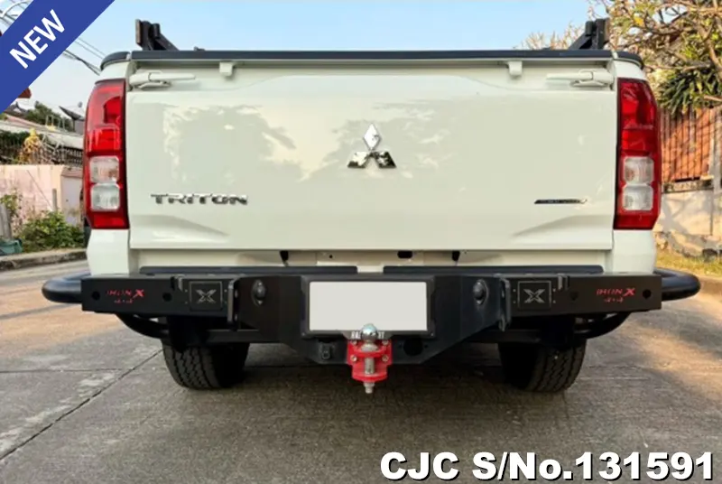 Mitsubishi Triton in White for Sale Image 4