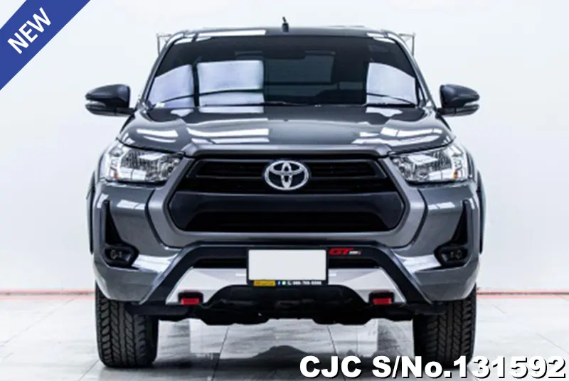 Toyota Hilux in Gray for Sale Image 3