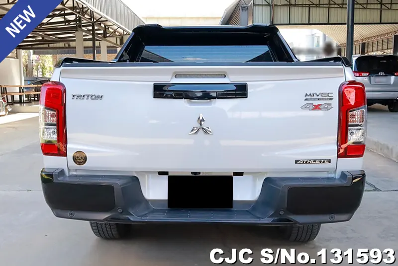Mitsubishi Triton in White for Sale Image 5