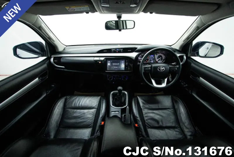 Toyota Hilux in White for Sale Image 6