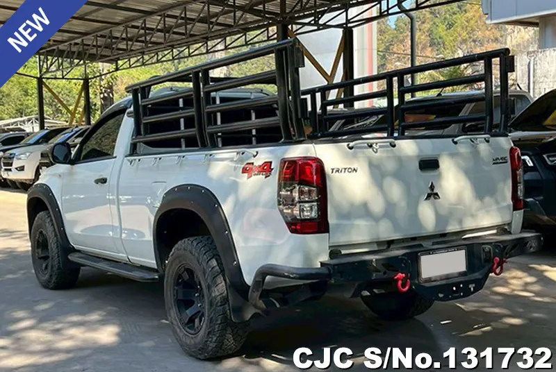Mitsubishi Triton in White for Sale Image 1