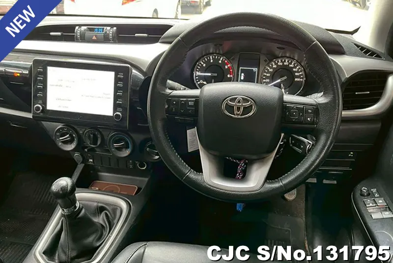 Toyota Hilux in Gray for Sale Image 9