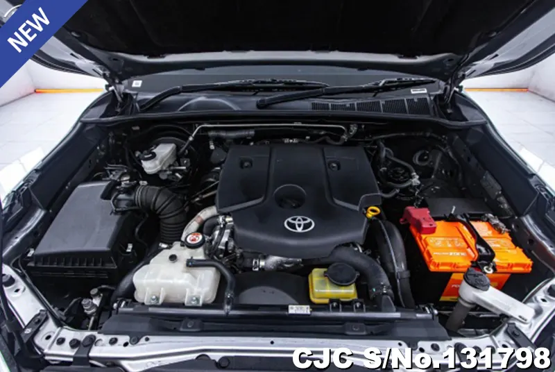 Toyota Hilux in Gray for Sale Image 12