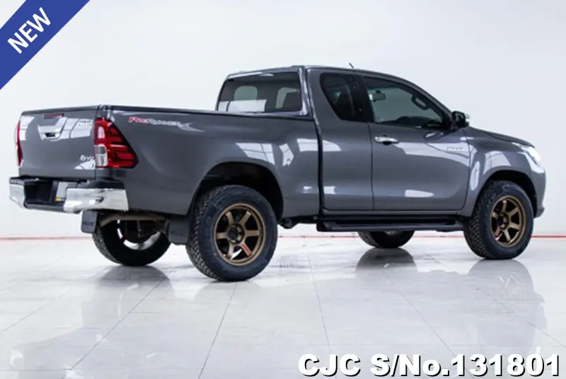 Toyota Hilux in Gray for Sale Image 1