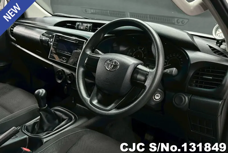 Toyota Hilux in White for Sale Image 6