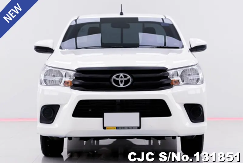 Toyota Hilux in White for Sale Image 2