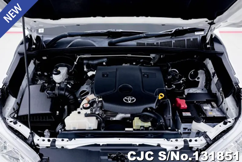 Toyota Hilux in White for Sale Image 10