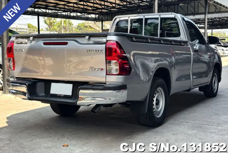 Toyota Hilux in Gray for Sale Image 2
