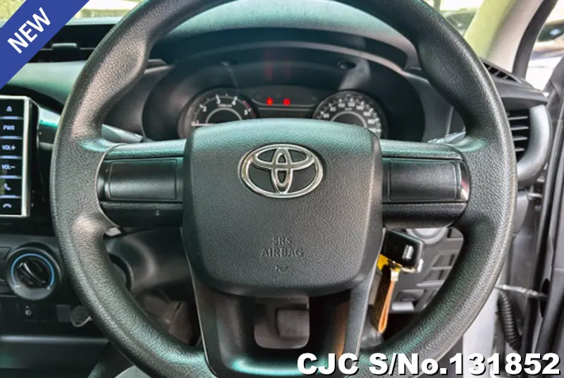 Toyota Hilux in Gray for Sale Image 11