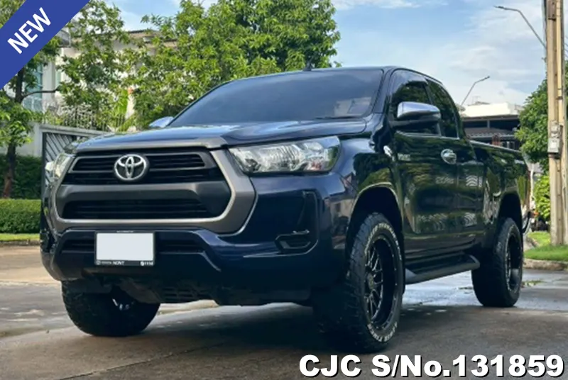 Toyota Hilux in Black for Sale Image 3
