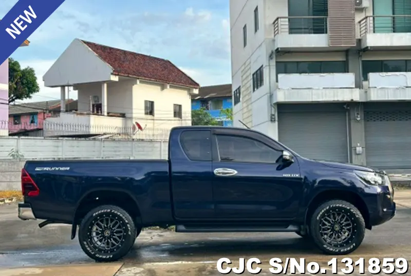 Toyota Hilux in Black for Sale Image 6