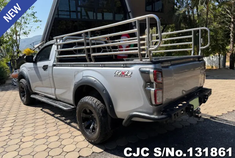 Isuzu D-Max in Silver for Sale Image 1