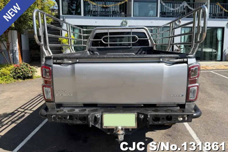 Isuzu D-Max in Silver for Sale Image 4