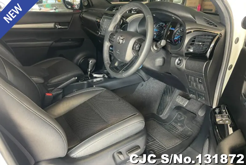 Toyota Hilux in White for Sale Image 5