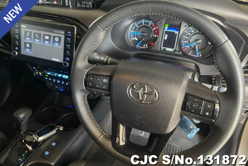 Toyota Hilux in White for Sale Image 7
