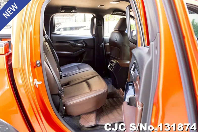 Isuzu D-Max in Orange for Sale Image 11