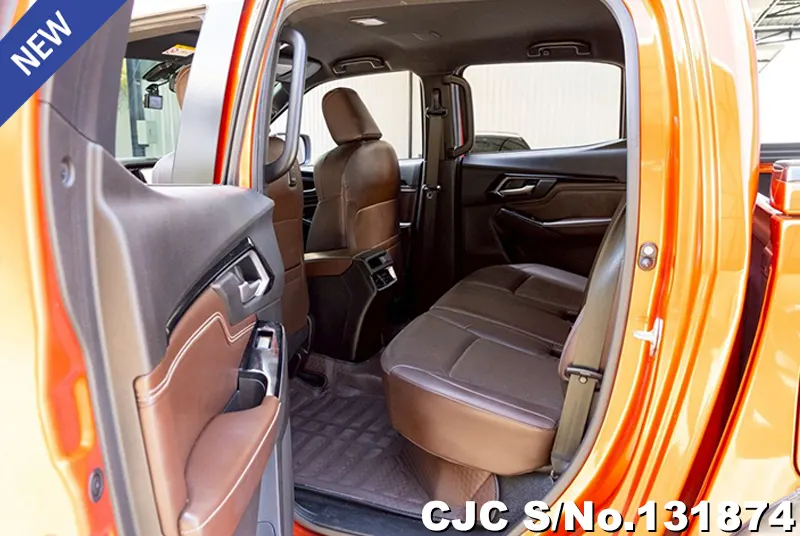 Isuzu D-Max in Orange for Sale Image 12