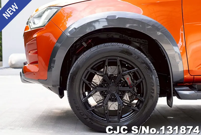 Isuzu D-Max in Orange for Sale Image 15