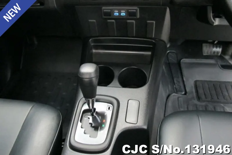 Toyota Hilux in Gray for Sale Image 9