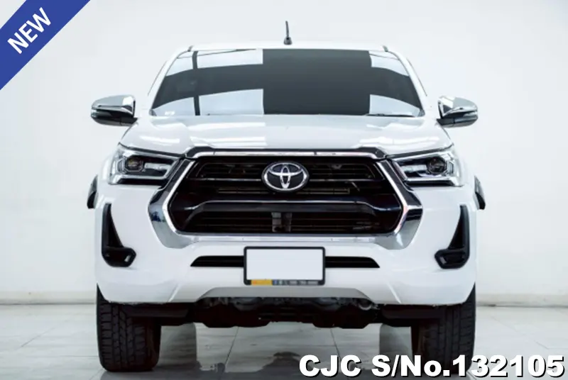 Toyota Hilux in White for Sale Image 2