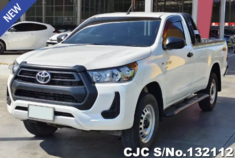 Toyota Hilux in White for Sale Image 3