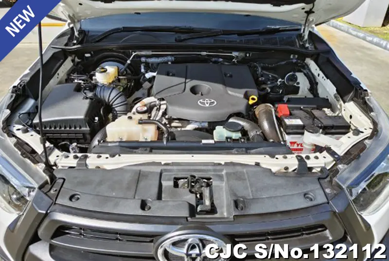 Toyota Hilux in White for Sale Image 12