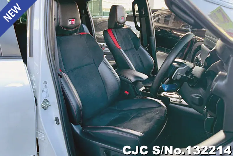 Toyota Hilux in White for Sale Image 7