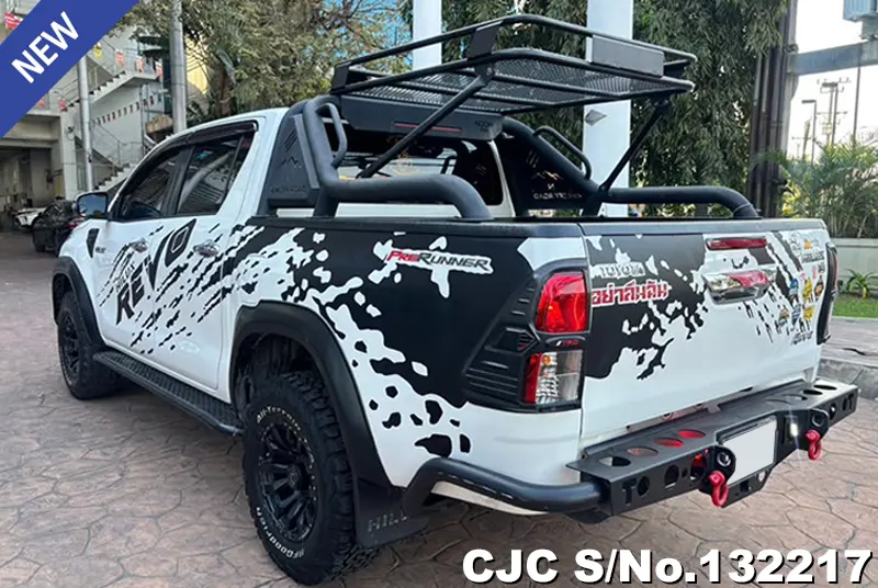 Toyota Hilux in White for Sale Image 1