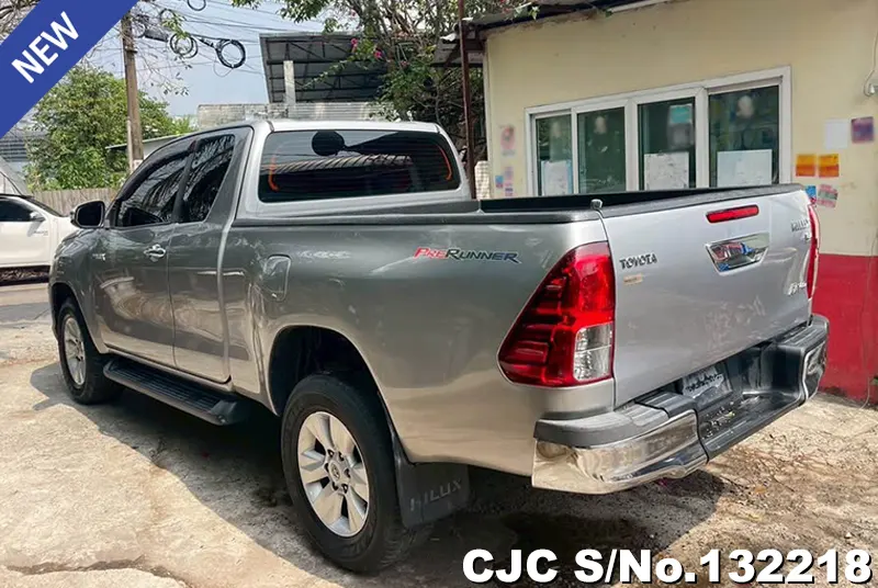 Toyota Hilux in Silver for Sale Image 1
