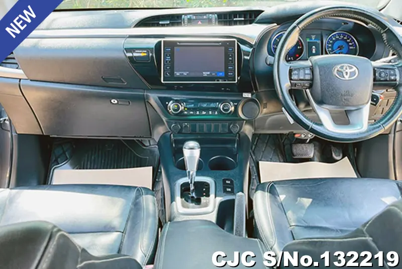 Toyota Hilux in Gray for Sale Image 4