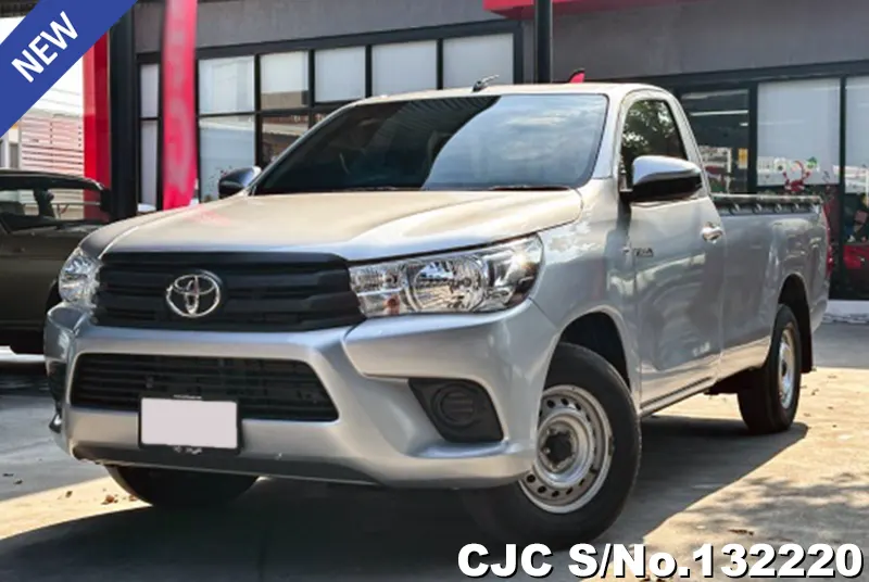 Toyota Hilux in Silver for Sale Image 2
