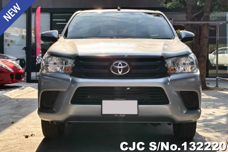 Toyota Hilux in Silver for Sale Image 3