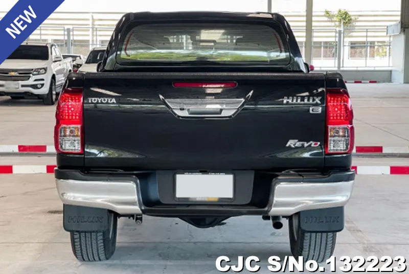 Toyota Hilux in Black for Sale Image 3