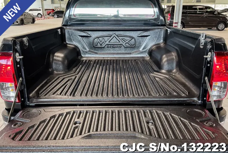 Toyota Hilux in Black for Sale Image 5