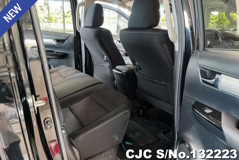 Toyota Hilux in Black for Sale Image 9