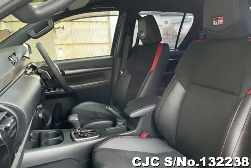 Toyota Hilux in Black for Sale Image 3