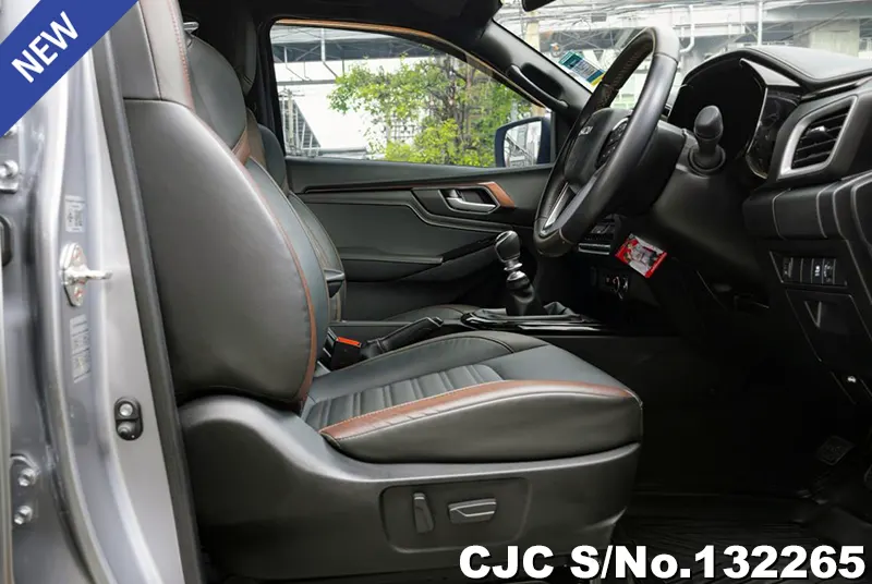 Isuzu D-Max in Gray for Sale Image 9