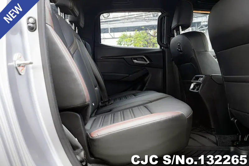 Isuzu D-Max in Gray for Sale Image 11