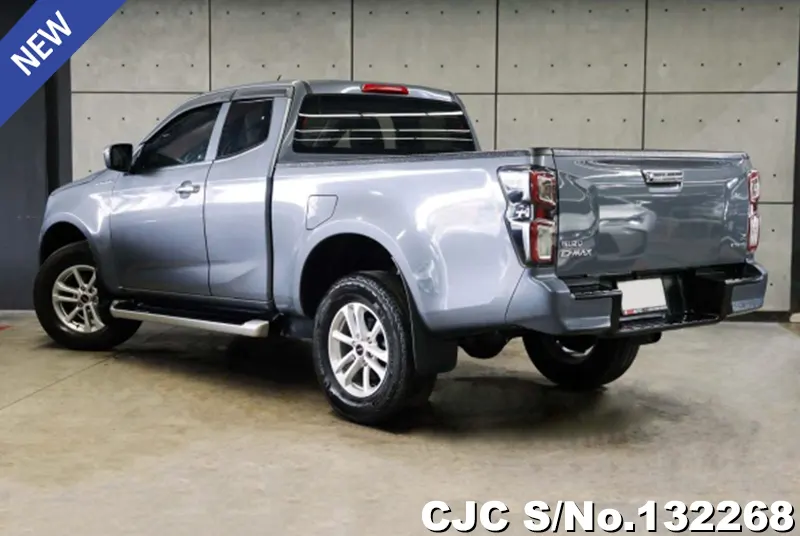 Isuzu D-Max in Gray for Sale Image 1