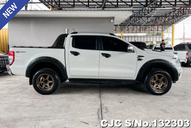 Ford Ranger in White for Sale Image 4