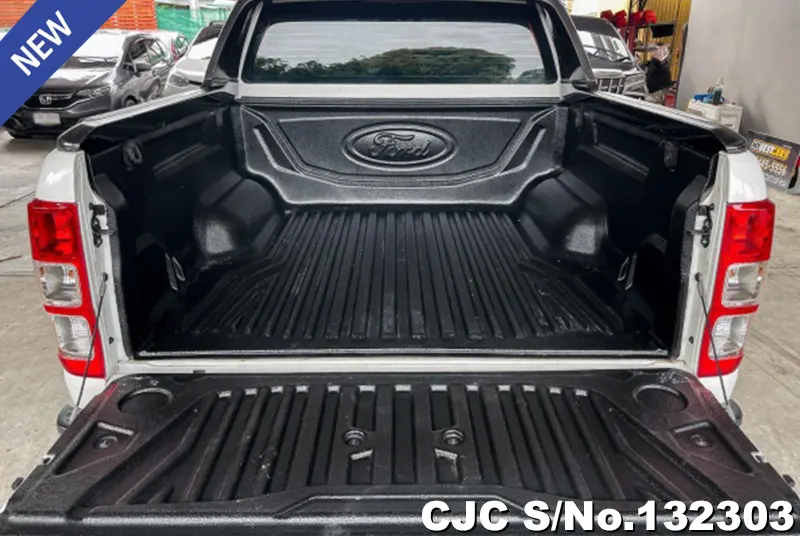 Ford Ranger in White for Sale Image 5