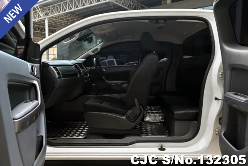 Ford Ranger in White for Sale Image 6