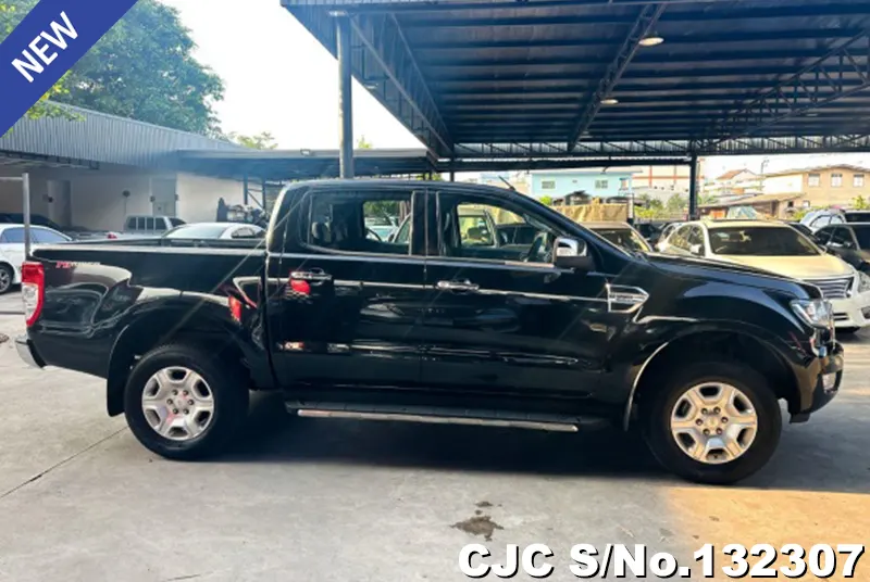 Ford Ranger in Black for Sale Image 6
