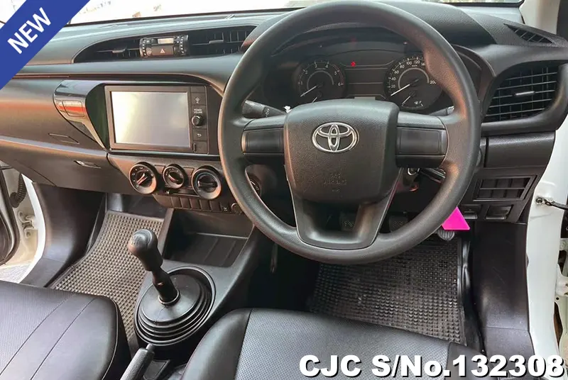 Toyota Hilux in White for Sale Image 4
