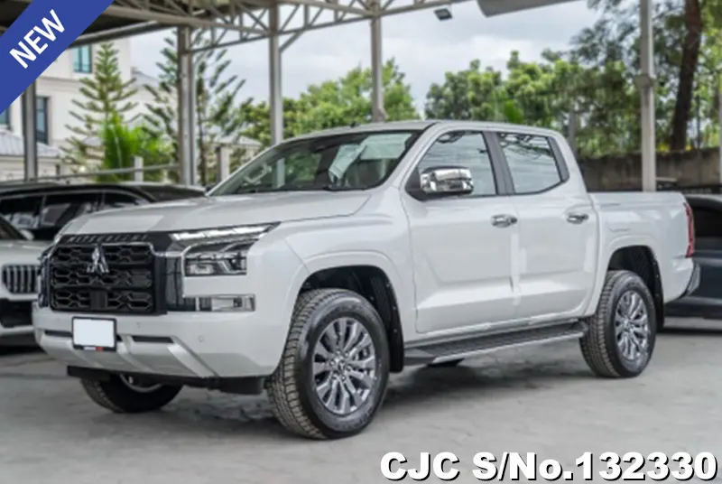 Mitsubishi Triton in White for Sale Image 3