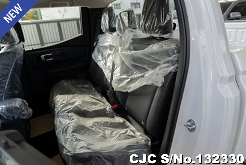Mitsubishi Triton in White for Sale Image 11