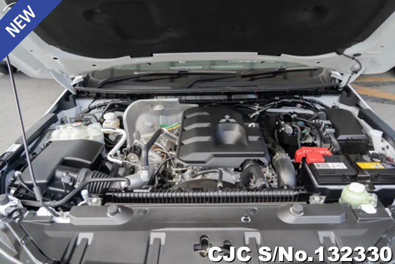 Mitsubishi Triton in White for Sale Image 14