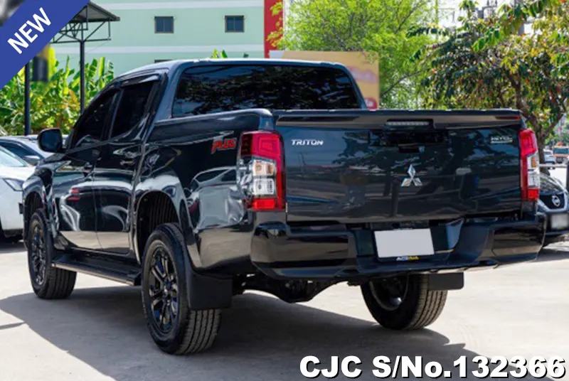 Mitsubishi Triton in Gray for Sale Image 1