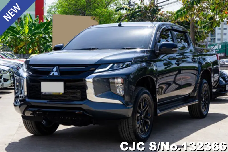 Mitsubishi Triton in Gray for Sale Image 3