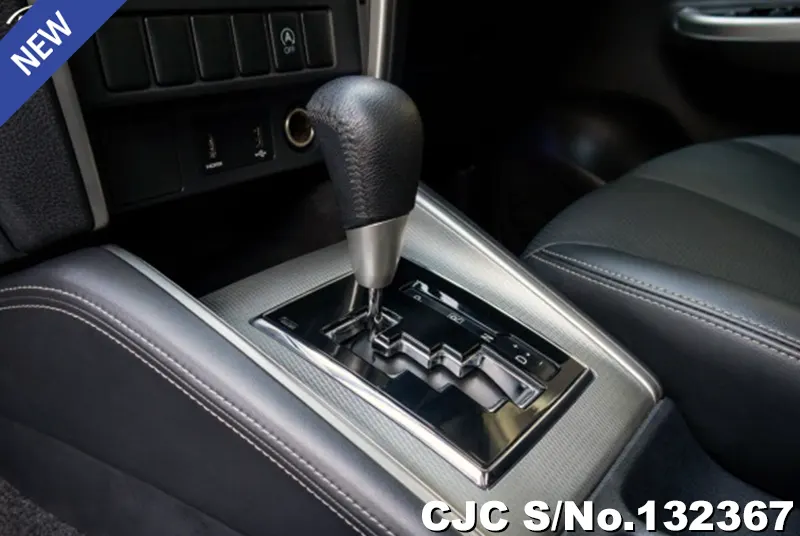 Mitsubishi Triton in Gray for Sale Image 9